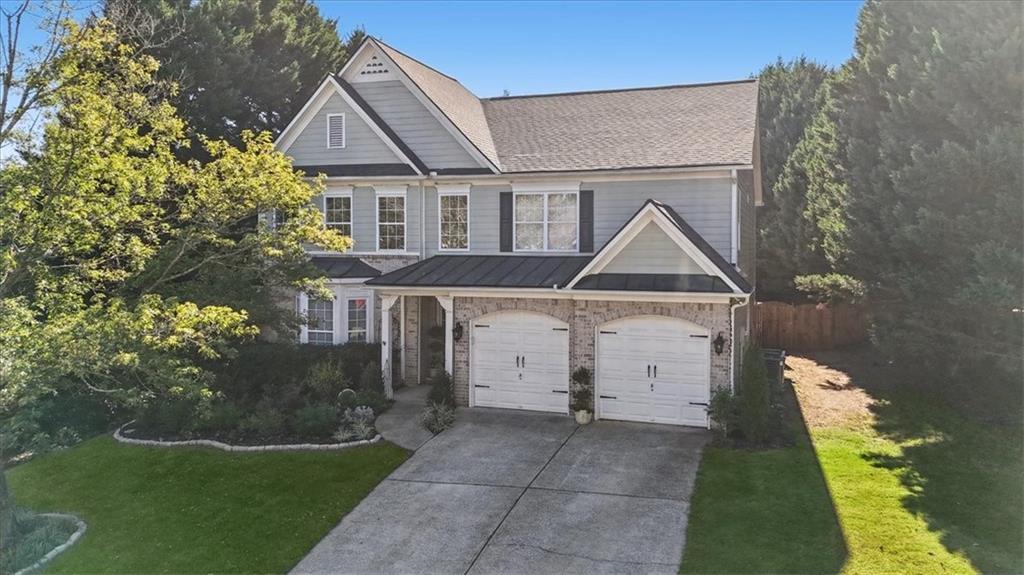 211 Woodview Lane