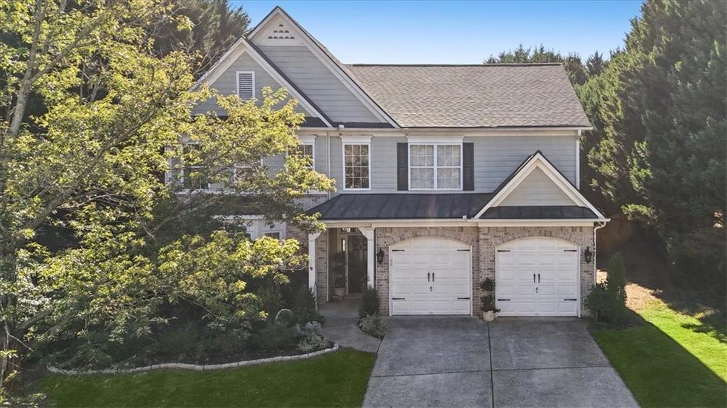 211 Woodview Lane