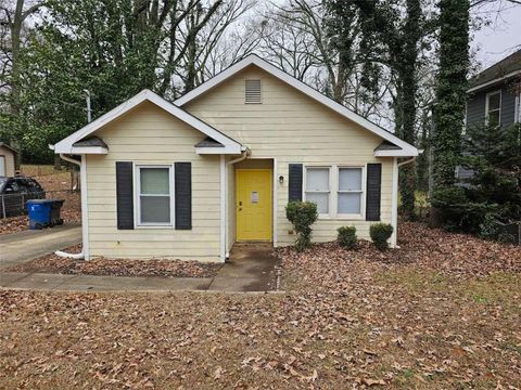 2921 8th Street East Point GA 30344