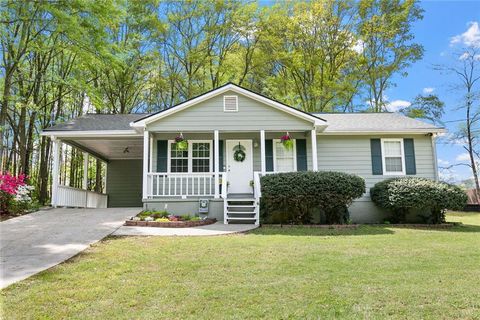 Homes For Sale - 3705 Compton Woods Lane<br/> Gwinnett County, Loganville, GA 30052