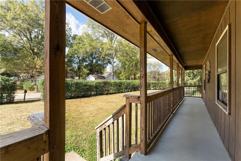 1 VAN TASSEL Drive SE