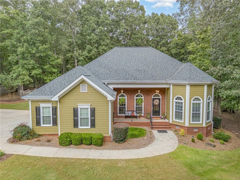 1201 Dove Creek Circle Winder GA 30680