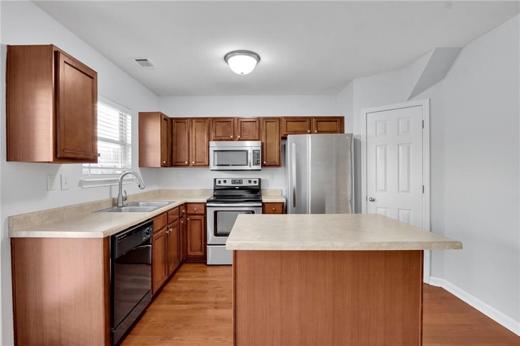 328 Oaktown Court, Lawrenceville, Georgia image 17