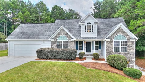 Homes For Sale - 1106 Caroline Court<br/> Walton County, Loganville, GA 30052