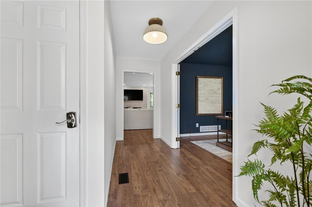 1069 Cliffridge Court SE