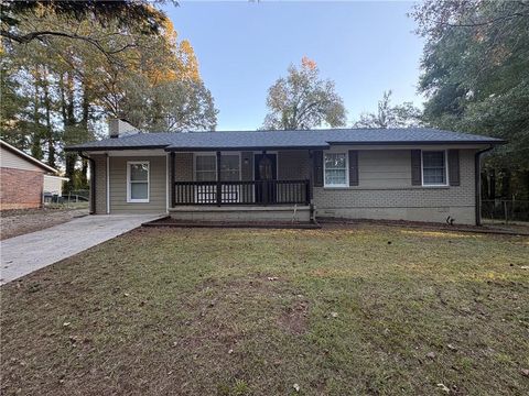 Homes For Sale - 657 Utoy Court<br/> Clayton County, Jonesboro, GA 30238