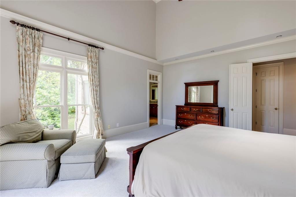 1575 Spalding Drive, Sandy Springs, Georgia image 17
