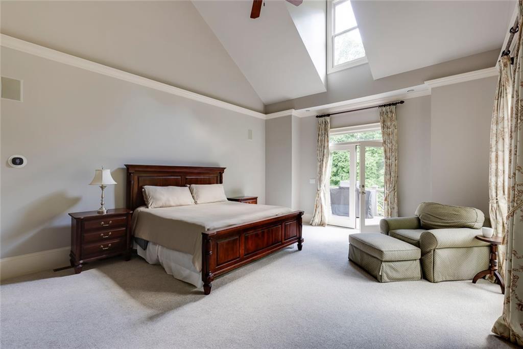 1575 Spalding Drive, Sandy Springs, Georgia image 16