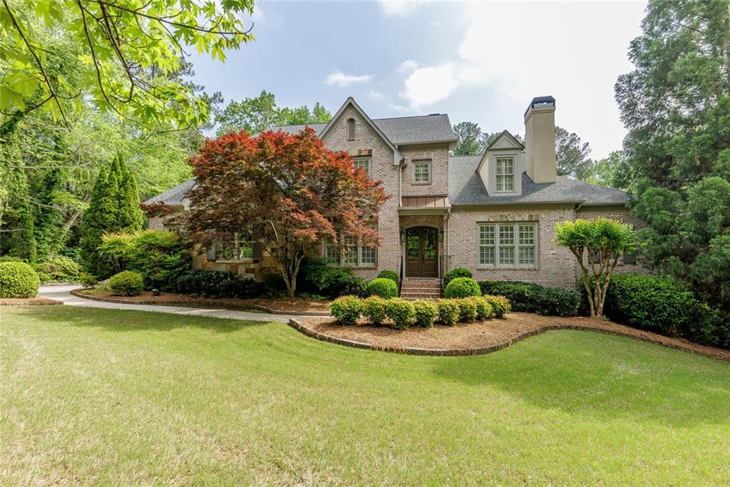 1575 Spalding Drive, Sandy Springs, Georgia image 1