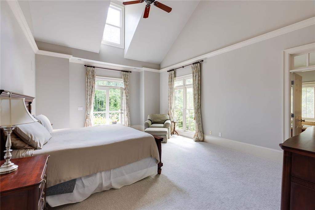 1575 Spalding Drive, Sandy Springs, Georgia image 15