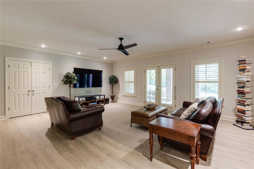 1575 Spalding Drive, Sandy Springs, Georgia image 44