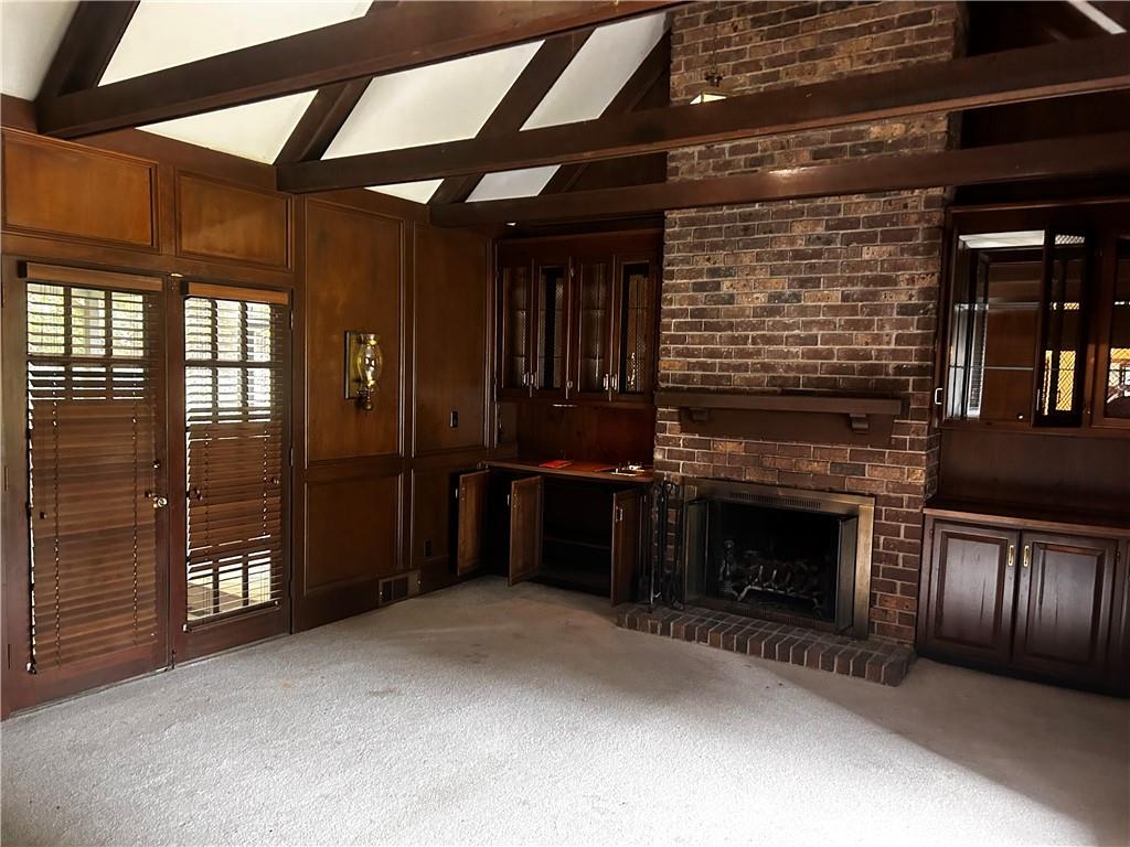 285 Old College Way