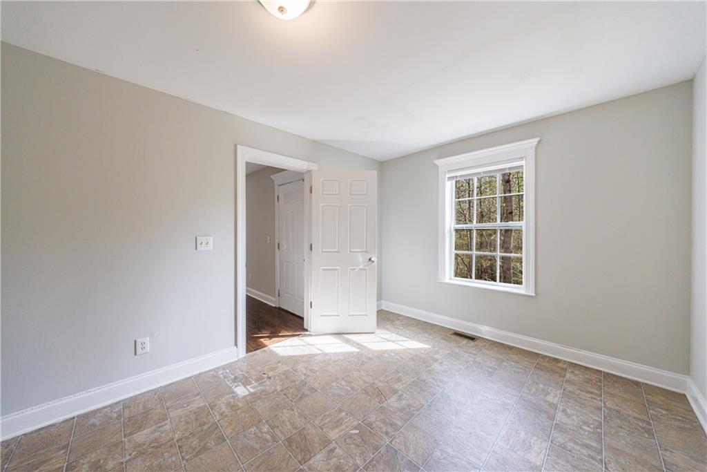 6490 Lake Esther Drive, Fairburn, Georgia image 42