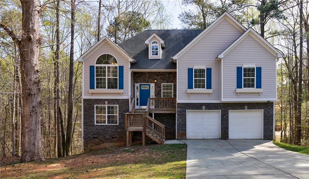 6490 Lake Esther Drive, Fairburn, Georgia image 1