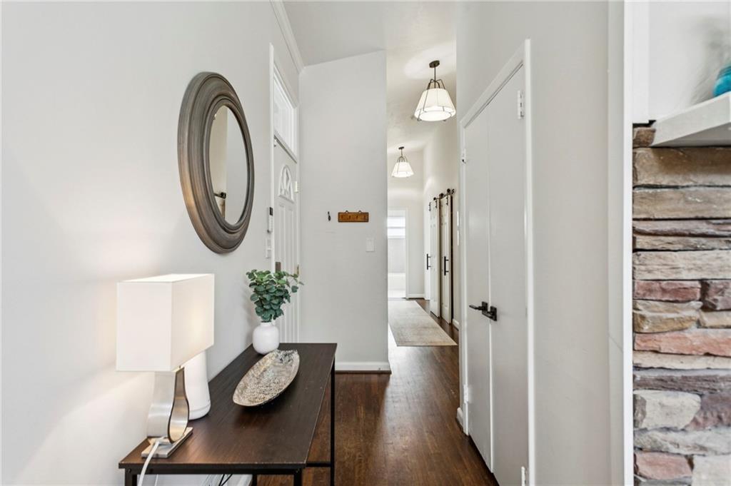 2632 Woodacres Road NE