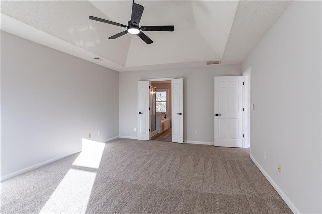 WYNFORD CHASE - Residential