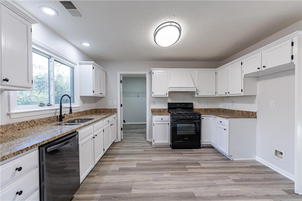 WYNFORD CHASE - Residential