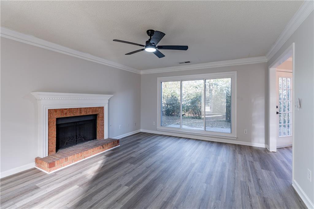 WYNFORD CHASE - Residential