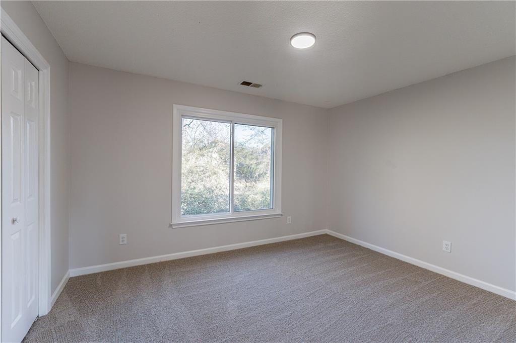 WYNFORD CHASE - Residential