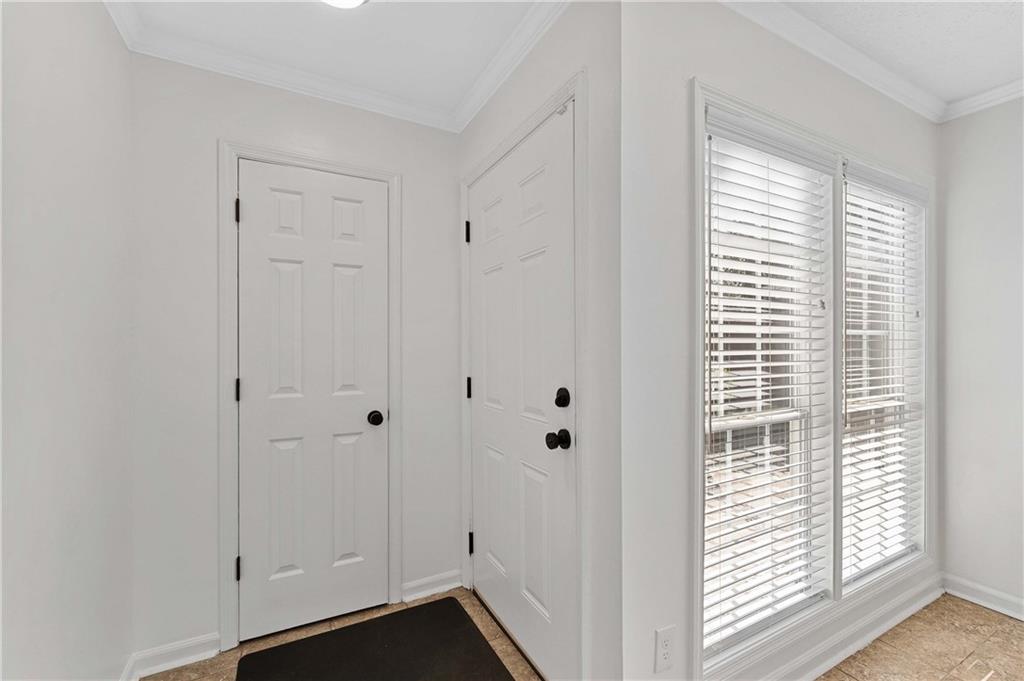 4992 Meadow Lane