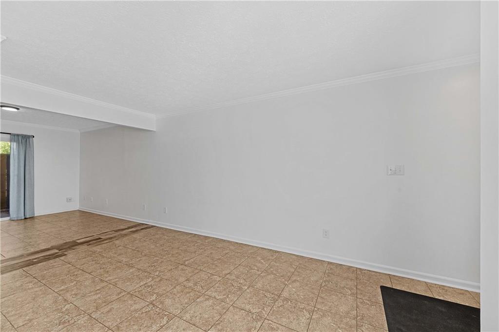 4992 Meadow Lane