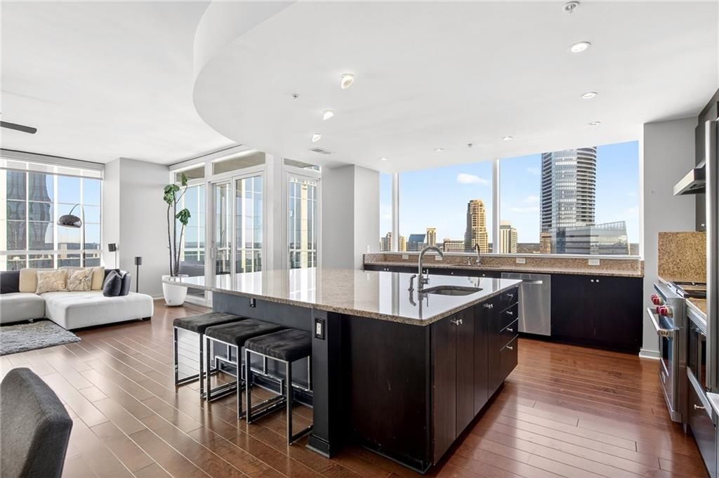 Photo of 3325 Piedmont Road NE #2901, Atlanta, GA 30305 (MLS # 7728900)