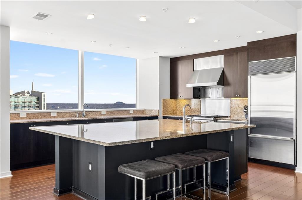 3325 Piedmont Road NE 2901