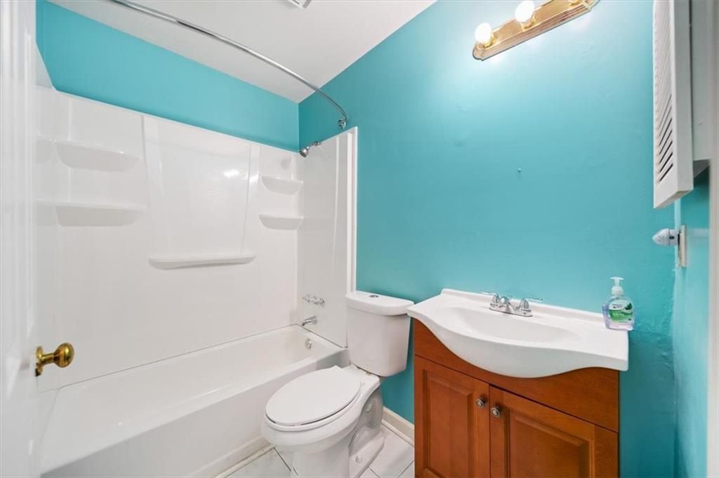 1126 Berkley Drive, Smyrna, Georgia image 31