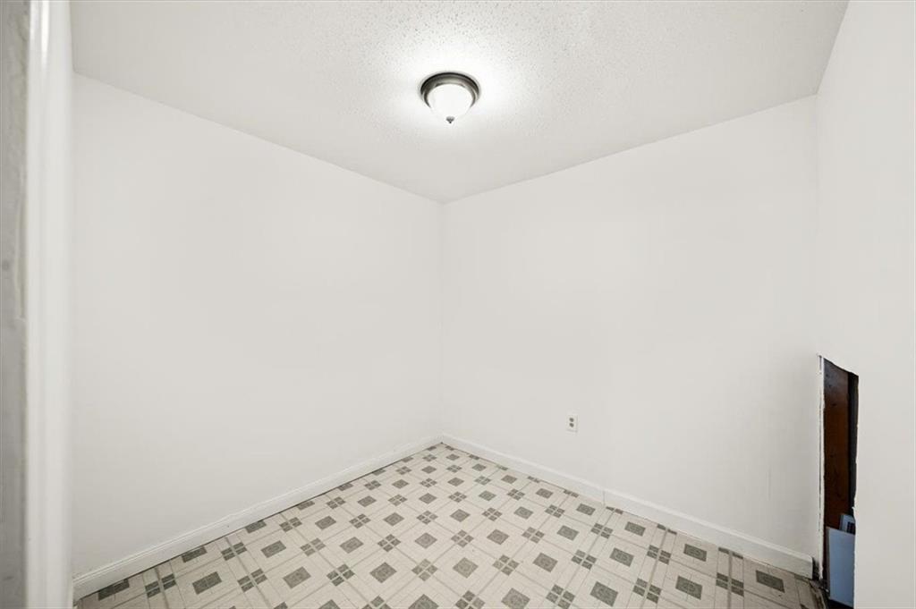 1126 Berkley Drive, Smyrna, Georgia image 30
