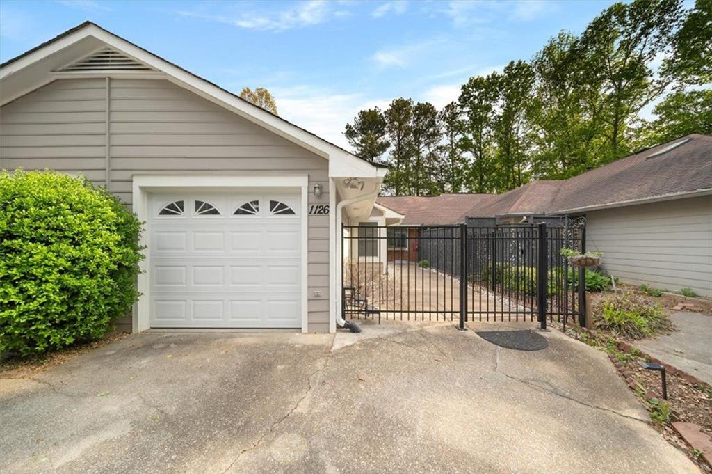 1126 Berkley Drive, Smyrna, Georgia image 2