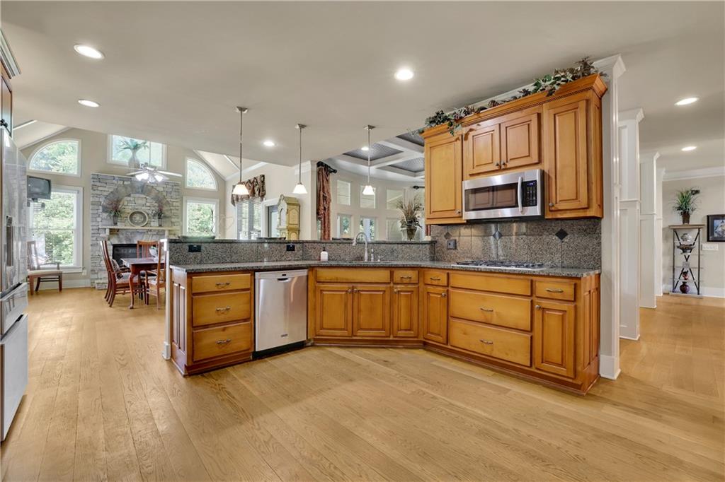 3735 Duckcove Way, Cumming, Georgia image 22