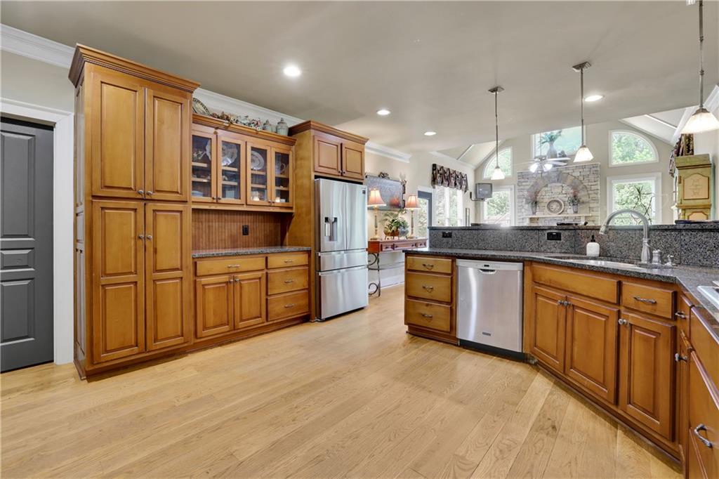 3735 Duckcove Way, Cumming, Georgia image 4