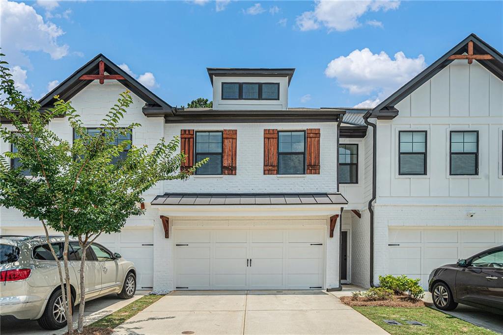 211 N Auburn Landing Place