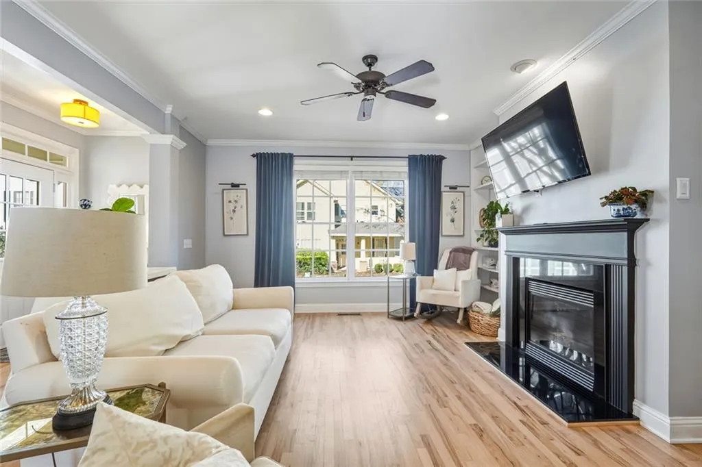 Atlanta, Georgia 30318, United States, 3 Bedrooms Bedrooms, ,3 BathroomsBathrooms,Residential,Active,250703