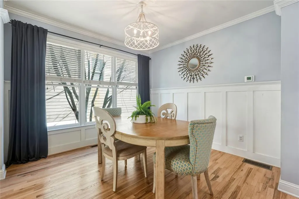 Atlanta, Georgia 30318, United States, 3 Bedrooms Bedrooms, ,3 BathroomsBathrooms,Residential,Active,250703