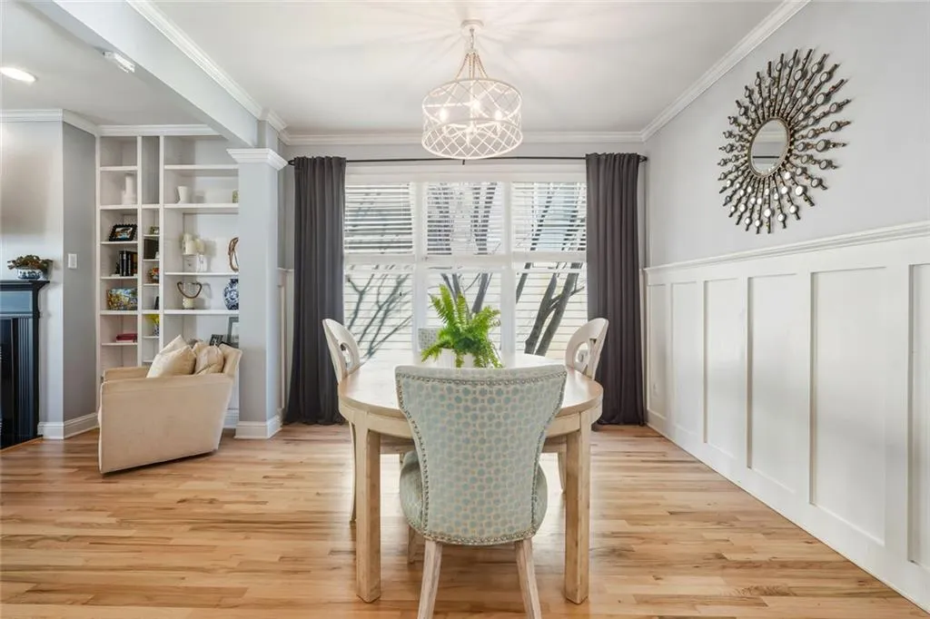 Atlanta, Georgia 30318, United States, 3 Bedrooms Bedrooms, ,3 BathroomsBathrooms,Residential,Active,250703