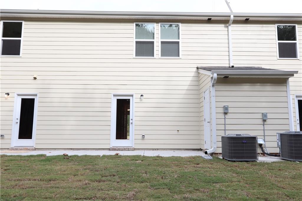2526 Piering Drive, Lithonia, Georgia image 3