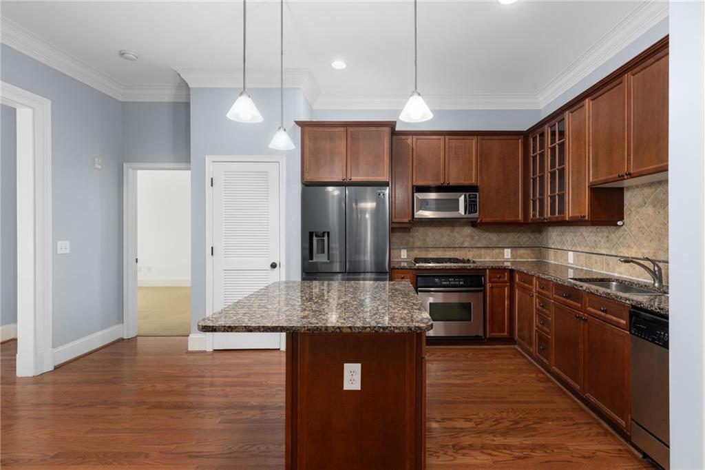 11 Perimeter Center E 1404
