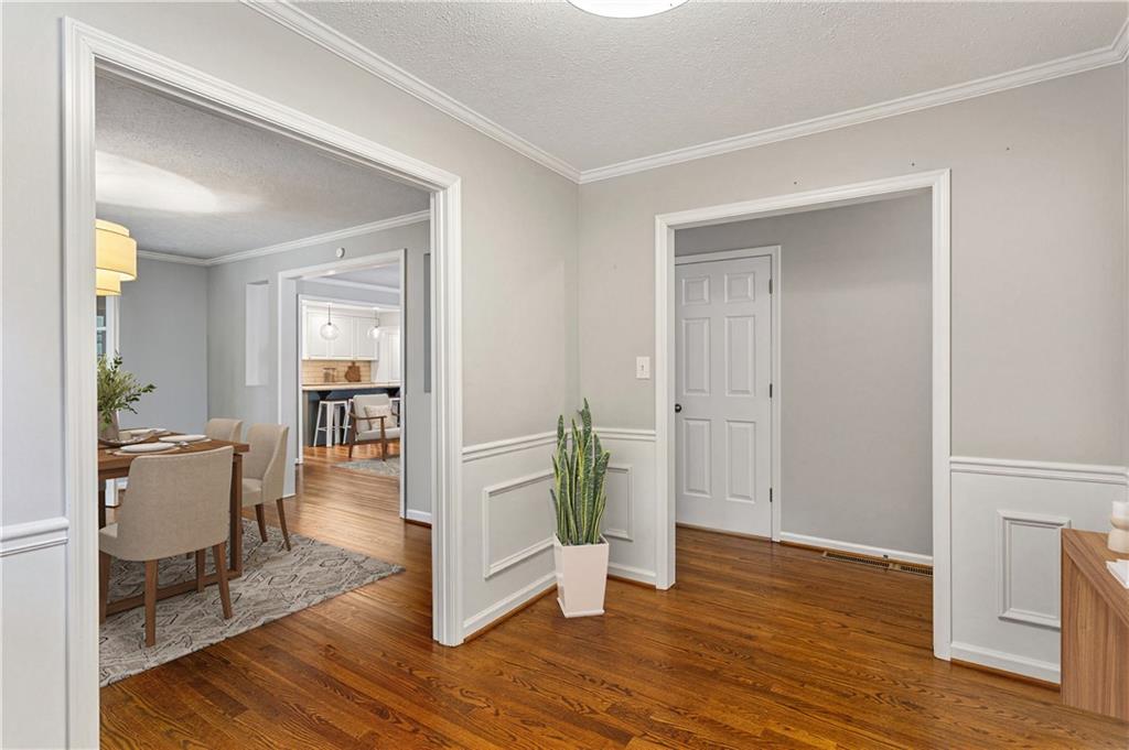 1375 Mosswood Lane SE