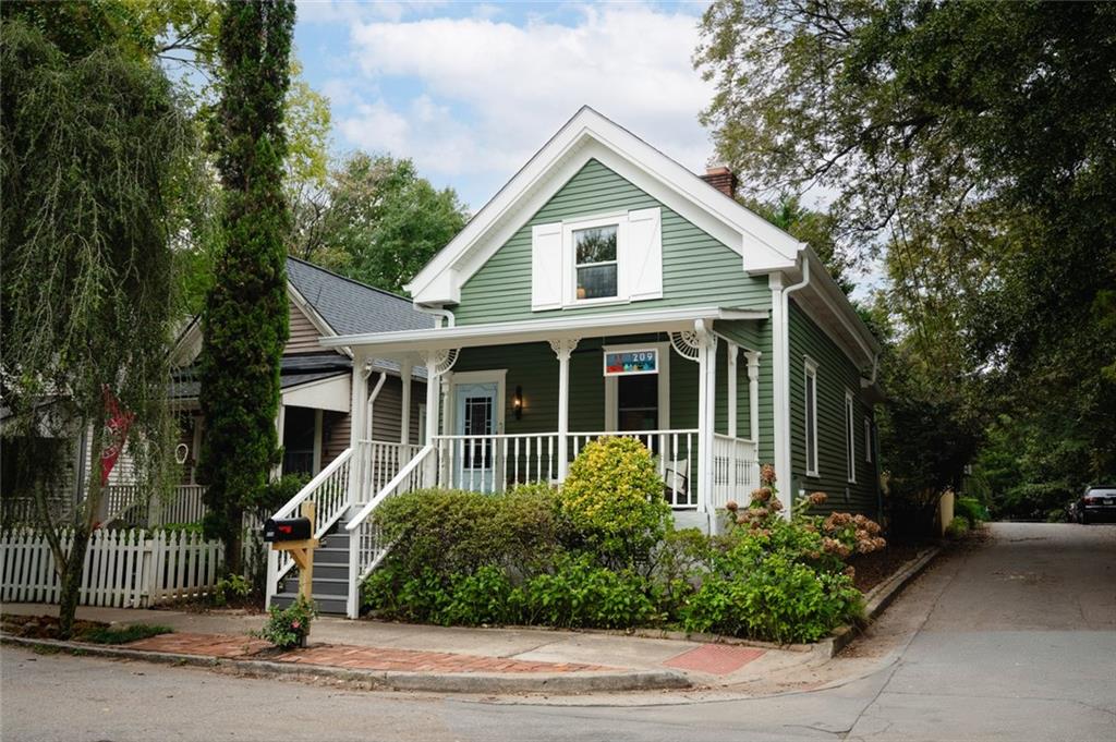 209 Estoria Street SE