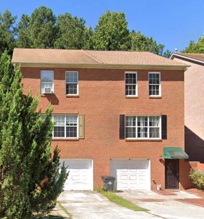 Welcome to a charming 3 bedroom, 3.5 bathroom townhome located in lovely Lawrenceville! This residence boasts granite countertops, a cute country kitchen with breakfast area, a freshly painted open great room with a fireplace and even an additional recreational room for entertainment. The bedrooms all have attached full bathrooms, and two bedrooms have walk in closets. Don't miss out on the opportunity to make this cute bongulo your home. Contact us today for more information on availability.