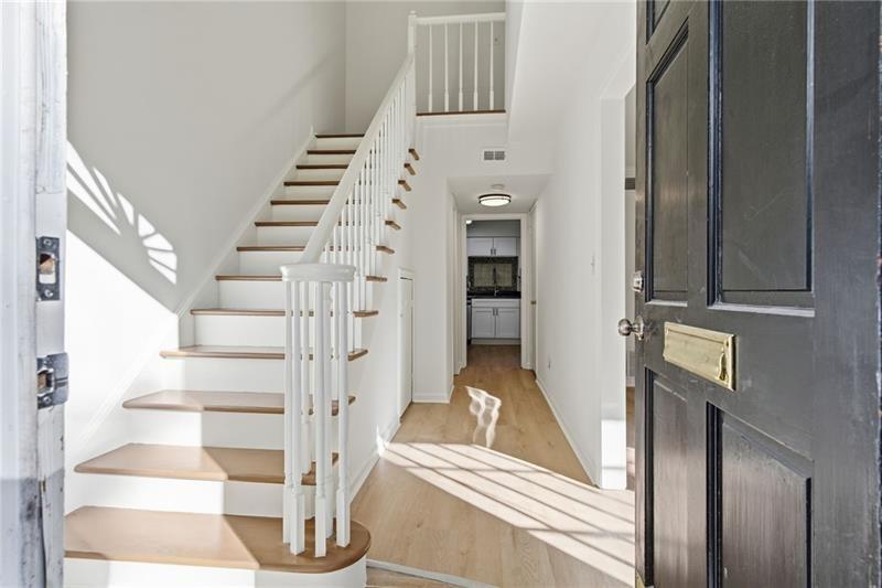 6520 Roswell Road 79