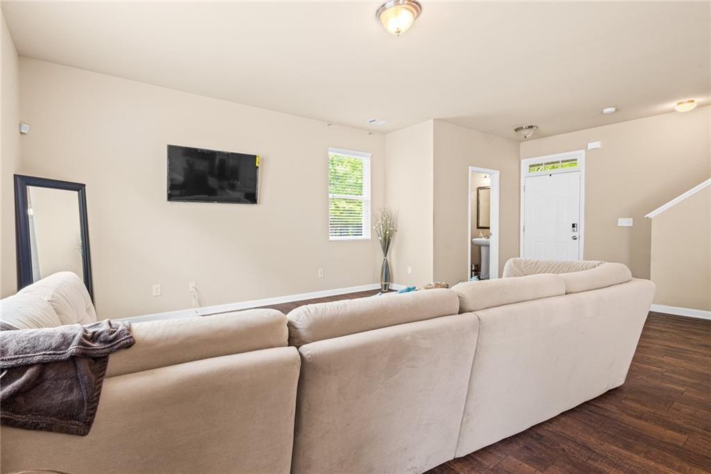 885 Buloxi Boulevard