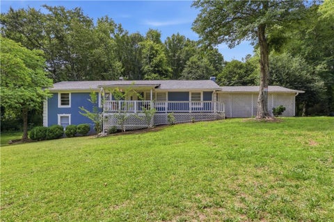 Photo of 1370 Blackwell Road, Marietta, GA 30066 (MLS # 7792613)