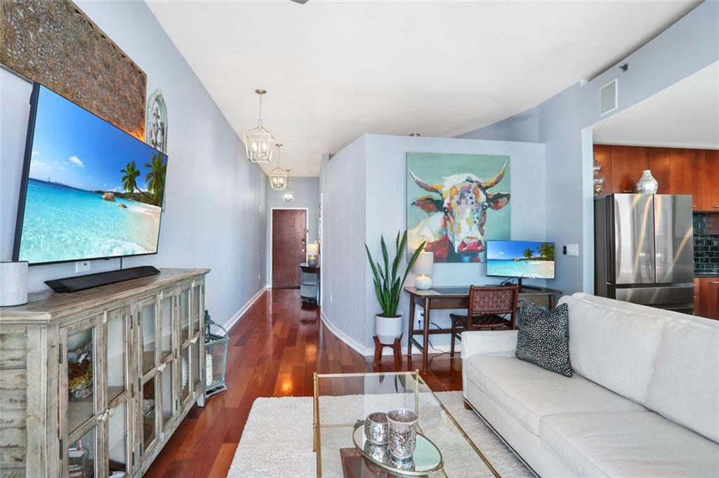 3324 Peachtree Road NE 2807