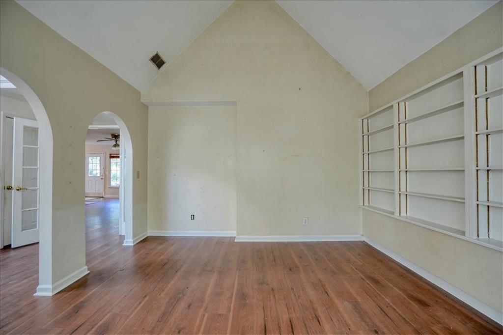 1274 Wynford Colony SW