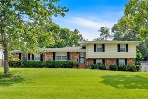 115 Creek Circle Stockbridge GA 30281