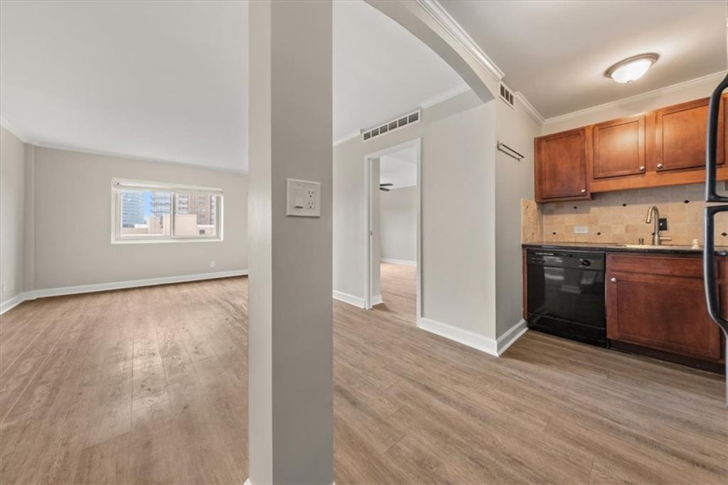 2285 Peachtree Road NE 1107