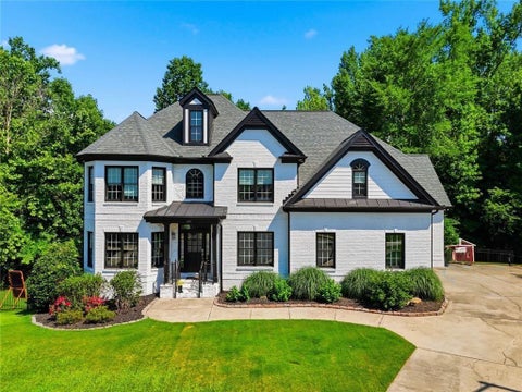 Homes For Sale - 205 Stillwater Glen<br/> Woodstock, GA 30188