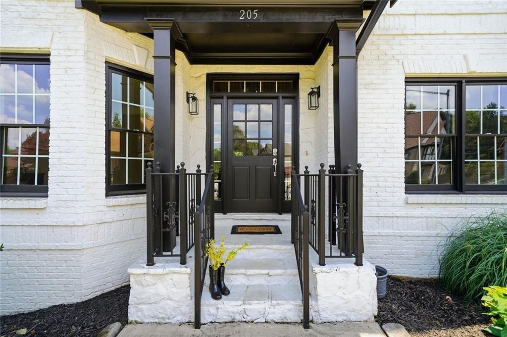 205 Stillwater Glen